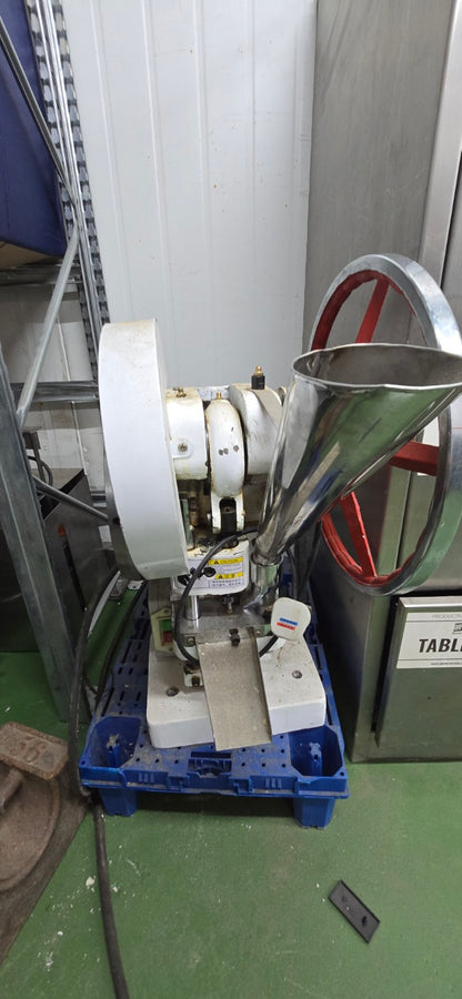 TDP Single Punch Tablet Press – Fully Working – Needs Adjustment/Calibration